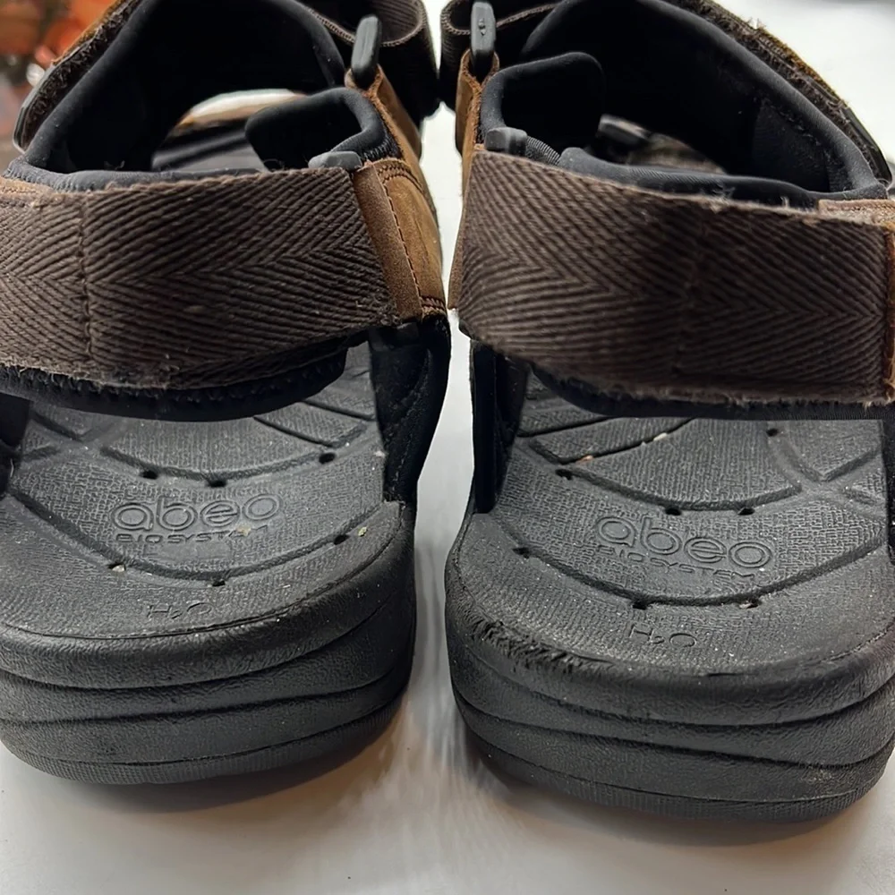 Abeo Brown Leather BIO System Sport Sandals Sz 9.5 Neutral. MS1331E